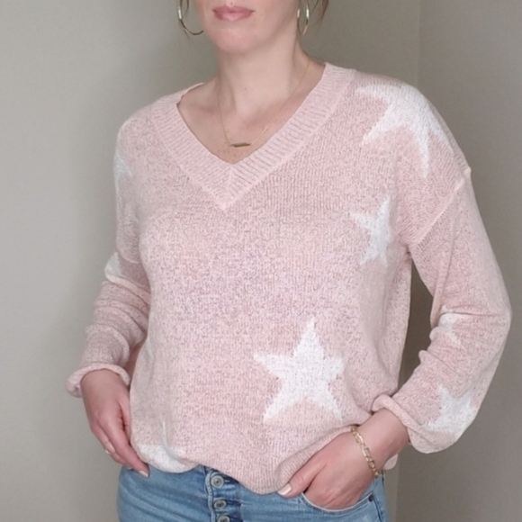 Light Weight Pink and White Star Sweater - Picture 5 of 8